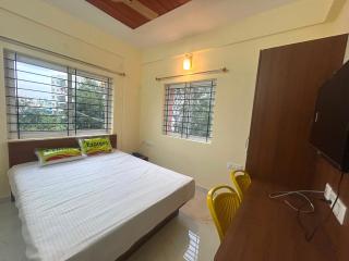 Hotel O Airport Nest - 1