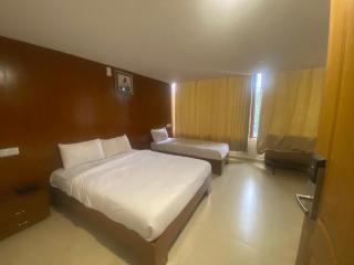 Hotel O Golden Inn - 5