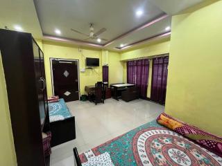 Hotel O Avijit Guest House - 8