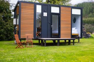 Lydia's Lodge by Tiny Away - 0