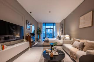 Luxury Studio at Marquise Square with Burj Khalifa View - 5