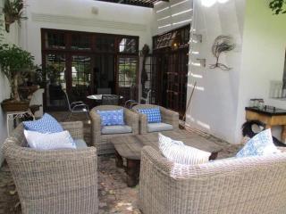 Far Far Away Guesthouse - 6