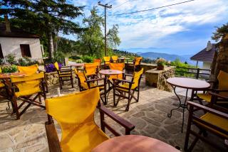 Varnevo Guesthouse - Ano Trikala - 4