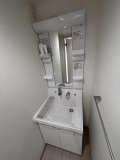 U&T V-Five Room-505 - 5