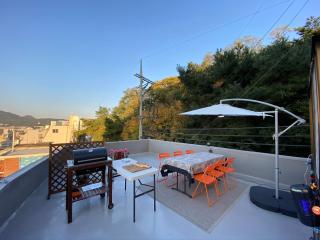 홍대 전망좋은 안전하고 아늑한 집, 옥상파티, 시가,바베큐,업무집중도높은공간 - 0