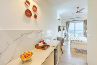 The Neeraj Ganga Rajmahal Wellness With Ganga View - 4