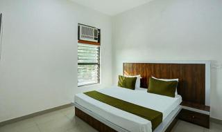 FabHotel Rajhans - 4