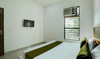 FabHotel Rajhans - 2