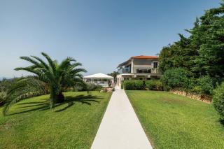 Villa Rabia - Elegant Sea-View Retreat in Mousata, Kefalonia - 9
