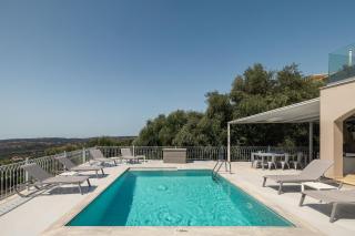Villa Rabia - Elegant Sea-View Retreat in Mousata, Kefalonia - 8