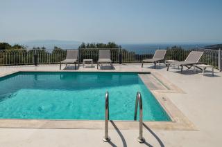 Villa Rabia - Elegant Sea-View Retreat in Mousata, Kefalonia - 7