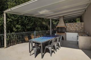 Villa Rabia - Elegant Sea-View Retreat in Mousata, Kefalonia - 4