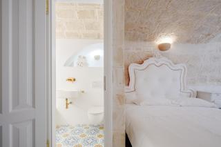 Casa Reale-Romantic Suite with Bath Tub in Old Town - 0