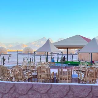 Desert Oasis in Wadi Rum Village - Cozy Lodge Room - 7