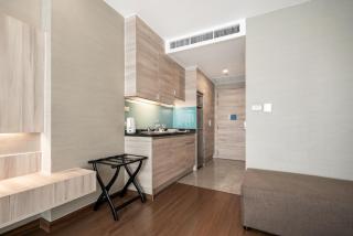 Adelphi Suites Bangkok - 4