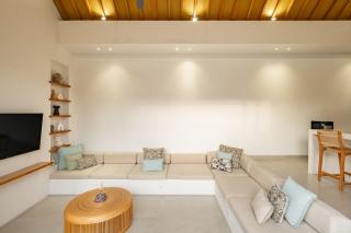 Villa Arkara Seminyak - Just 10 Minutes Walk to The Beach - 5