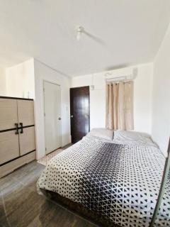 Cozy Studio with Queen Bed in Malaybalay City - 4