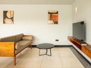 tuluscolivingseminyakvilla2 - 3