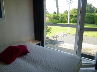 Detached bungalow, perfect for water sports and nature enthusiasts - 4