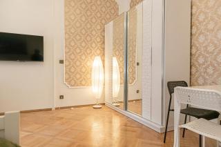 Spacious 4BR Apartment Very Central - 1