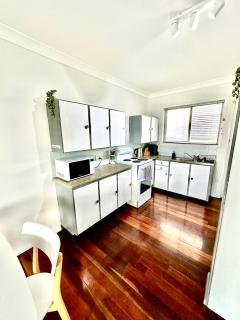 Balmoral 2bed City Fringe Entire Apartment - 6