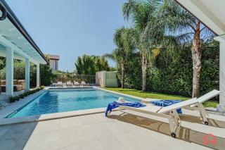 Esclusiva Villa con Piscina Privata a Mondello - 9