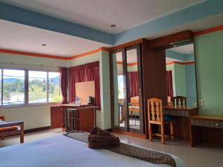 Baan Thara Guesthouse - 4