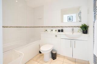 Central location near Windsor Castle and LEGOLand - 6