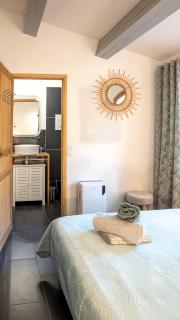 Le Plan de la Tour - T2 4 pers climatisé, 1 ch, jardin, parking, douceur provençale - 4