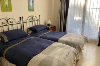 2 Bed Apartment Sleeps 4 - Pool Access - Garden - 3