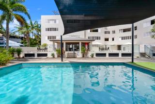 Azure at The Edge, luxury 2Br, Cairns City, Esplanade, Coffee Machine, 2 pools, 5mins to airport - 4