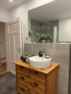 Charmantes Altbau-Apartment Charmanter Altbau nahe ICE-Bahnhof by Castora Homes - 9