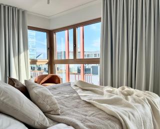 Towarowa Towers Prestigious 4-Bedroom Apartment with Parking & AC by Renters Prestige - Warsaw - 7