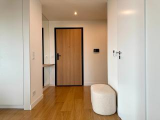 Towarowa Towers Prestigious 4-Bedroom Apartment with Parking & AC by Renters Prestige - 6