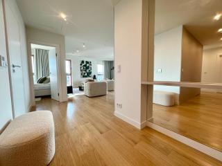 Towarowa Towers Prestigious 4-Bedroom Apartment with Parking & AC by Renters Prestige - 3