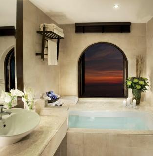 Rawi Warin - Tropical Room - 8