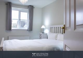 4-Bed Home near Telford Centre - 6