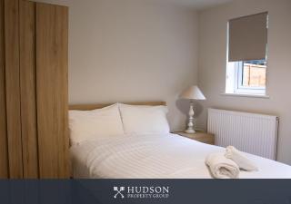 4-Bed Home near Telford Centre - 9