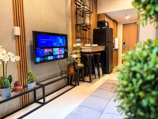 The Amani Suite SHORE 3 B02-1105 - Sampong - 9