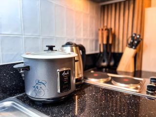 The Amani Suite SHORE 3 B02-1105 - Sampong - 3