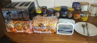 THE NEW Accommodation FREE complementary breakfast - 7