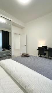 Gorgeous 2 bedroom - 8