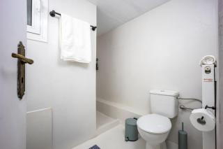 Modern City Retreat in Kallithea - 8