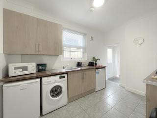 Mumbles Retreat - Disabled Friendly - Families -Contractors - 8