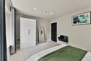 Luxury Birmingham Apartment - Parking - 9