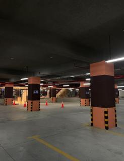 Zeta Mall Condo Pool above Mall below - 7