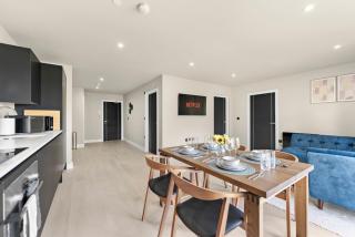 Luxury NEC and Birmingham Airport Apartment - 3