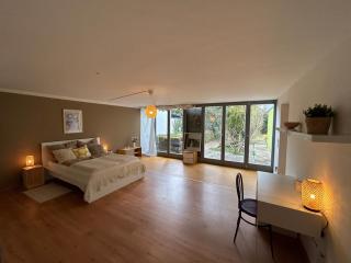 XXL Schlafzimmer in charmantem Villenanwesen - 7