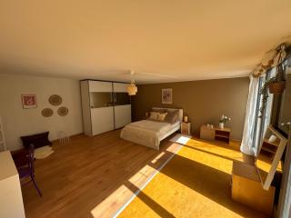 XXL Schlafzimmer in charmantem Villenanwesen - 6