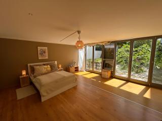 XXL Schlafzimmer in charmantem Villenanwesen - 8